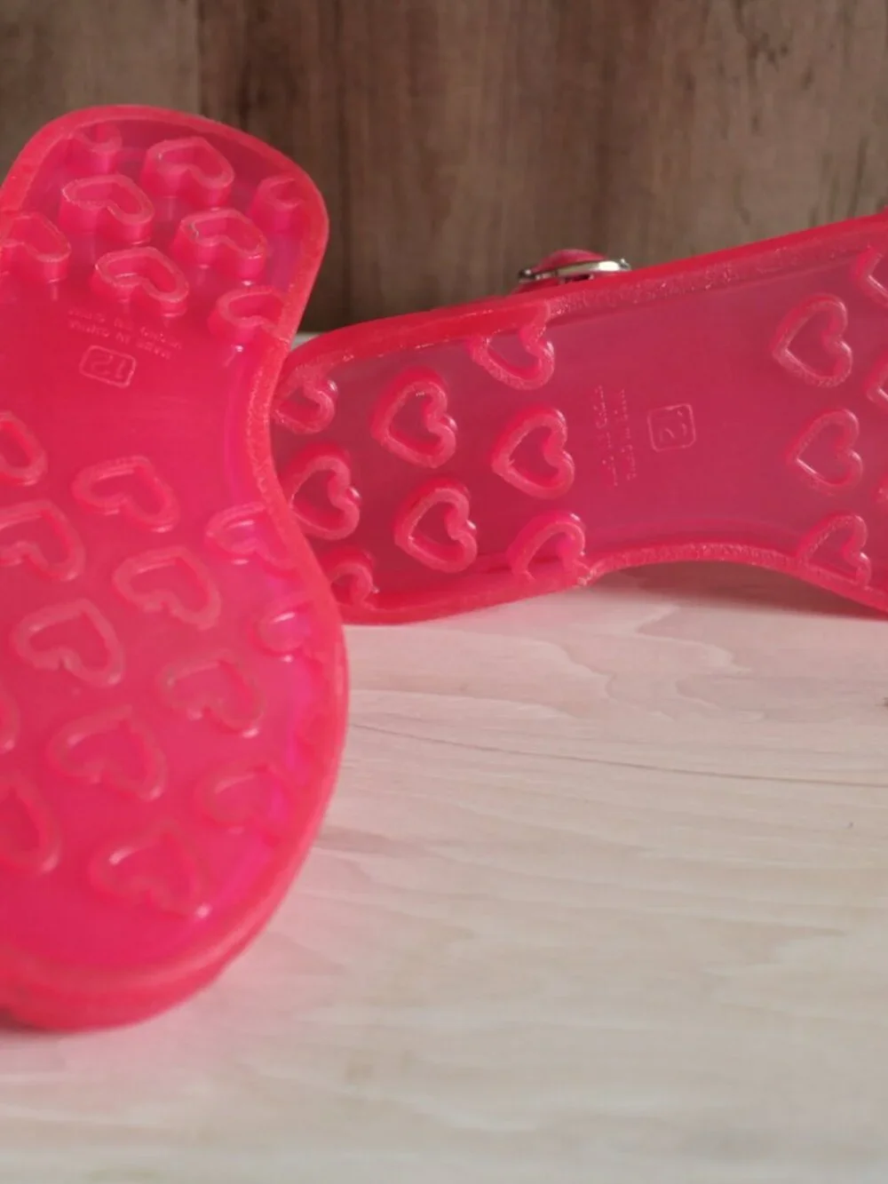 Girl's size 12 Hot Pink Old Navy Jelly Sandals Good Condition
